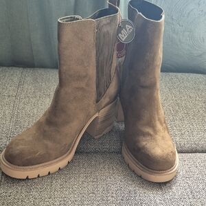 MIA Women's Brown Heeled Boots